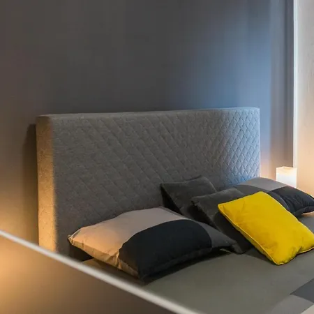 Laveruda With Balcony And Free Parking アパート プーラ