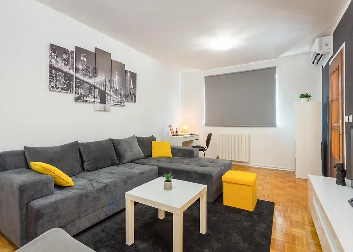 Lejlighed Laveruda With Balcony And Free Parking *