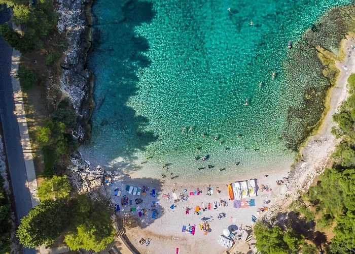 Laveruda With Balcony And Free Parking Lejlighed Pula